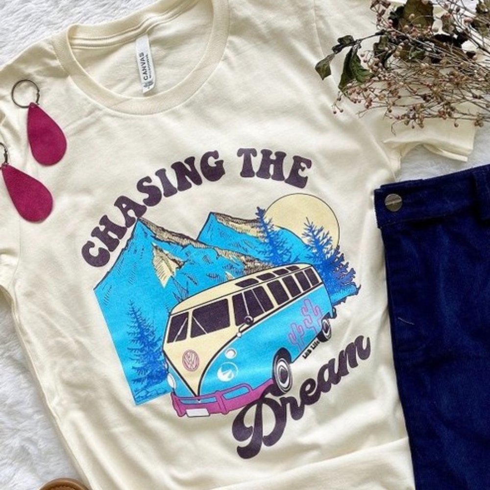 Cream T-Shirt Outer Banks Chasing The Dream Tee Shirt TP4064